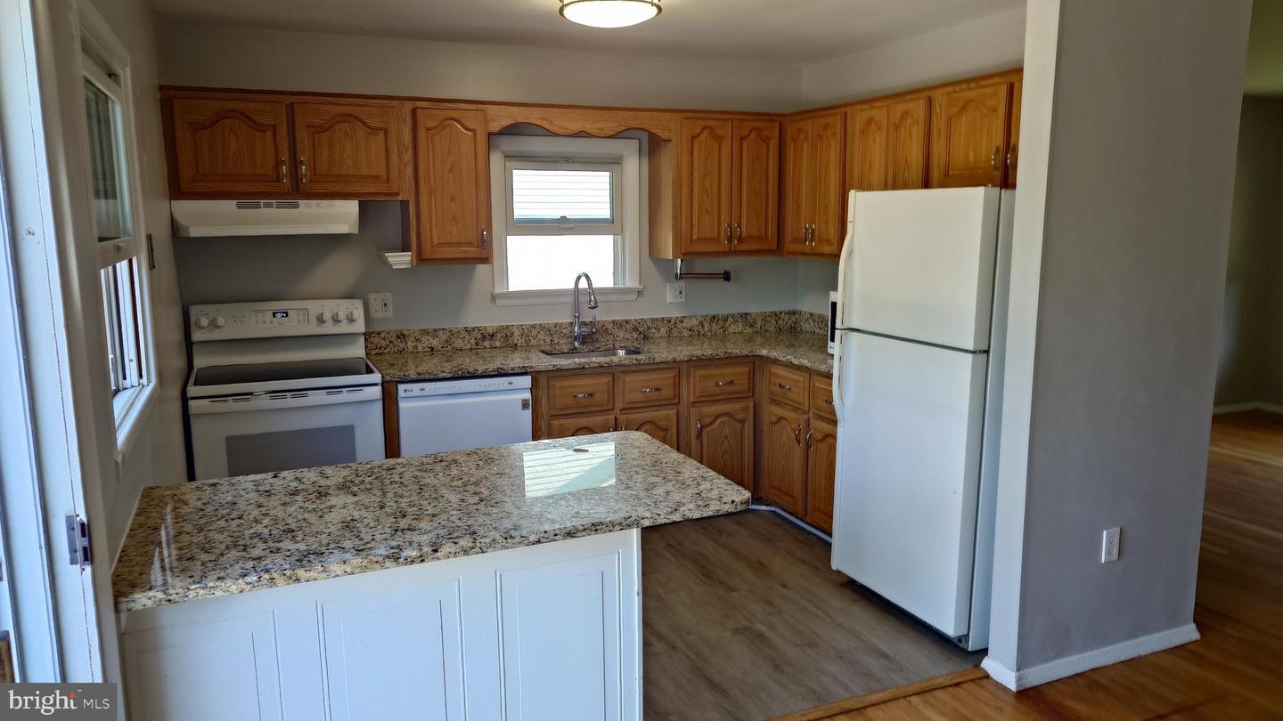 6512 CARRIAGE DR, ALEXANDRIA, Virginia 22310, 4 Bedrooms Bedrooms, 7 Rooms Rooms,1 BathroomBathrooms,Residential,For sale,6512 CARRIAGE DR,VAFX2240208 MLS # VAFX2240208