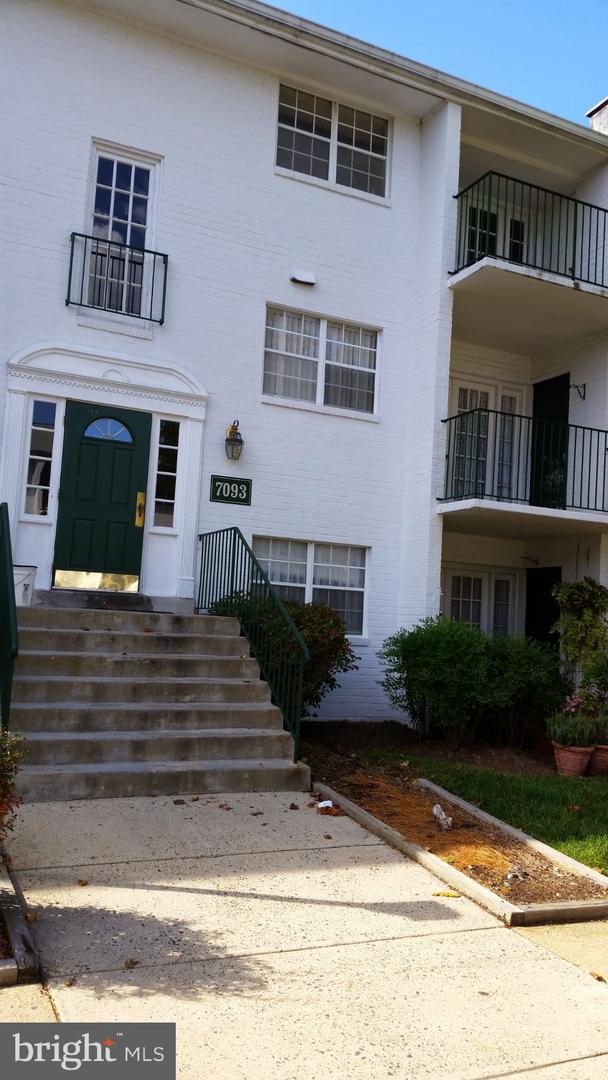 7093 SPRING GARDEN DR #104, SPRINGFIELD, Virginia 22150, 2 Bedrooms Bedrooms, ,1 BathroomBathrooms,Residential,For sale,7093 SPRING GARDEN DR #104,VAFX2240218 MLS # VAFX2240218