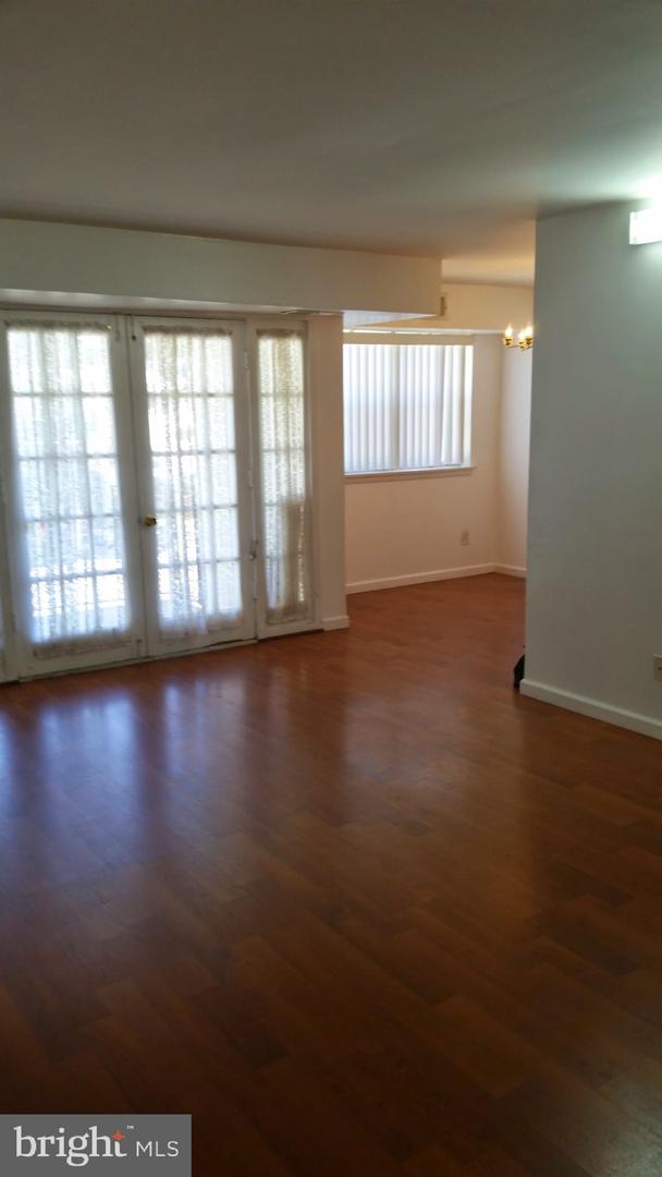 7093 SPRING GARDEN DR #104, SPRINGFIELD, Virginia 22150, 2 Bedrooms Bedrooms, ,1 BathroomBathrooms,Residential,For sale,7093 SPRING GARDEN DR #104,VAFX2240218 MLS # VAFX2240218