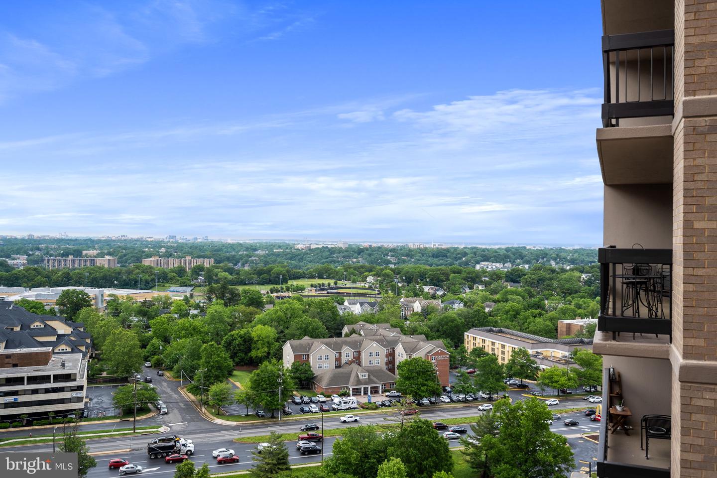 3705 S GEORGE MASON DR #1702S, FALLS CHURCH, Virginia 22041, 1 Bedroom Bedrooms, ,1 BathroomBathrooms,Residential,For sale,3705 S GEORGE MASON DR #1702S,VAFX2240228 MLS # VAFX2240228