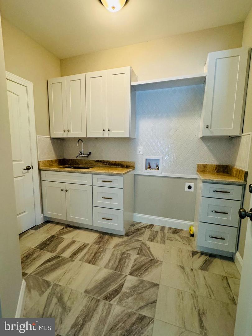 11506 LIGHT LN, SPOTSYLVANIA, Virginia 22551, 4 Bedrooms Bedrooms, ,3 BathroomsBathrooms,Residential,For sale,11506 LIGHT LN,VASP2033034 MLS # VASP2033034