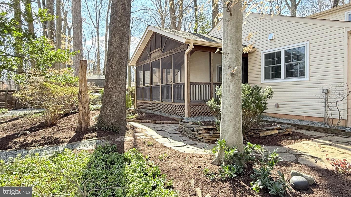 5037 LINETTE LN, ANNANDALE, Virginia 22003, 4 Bedrooms Bedrooms, ,3 BathroomsBathrooms,Residential,For sale,5037 LINETTE LN,VAFX2240238 MLS # VAFX2240238