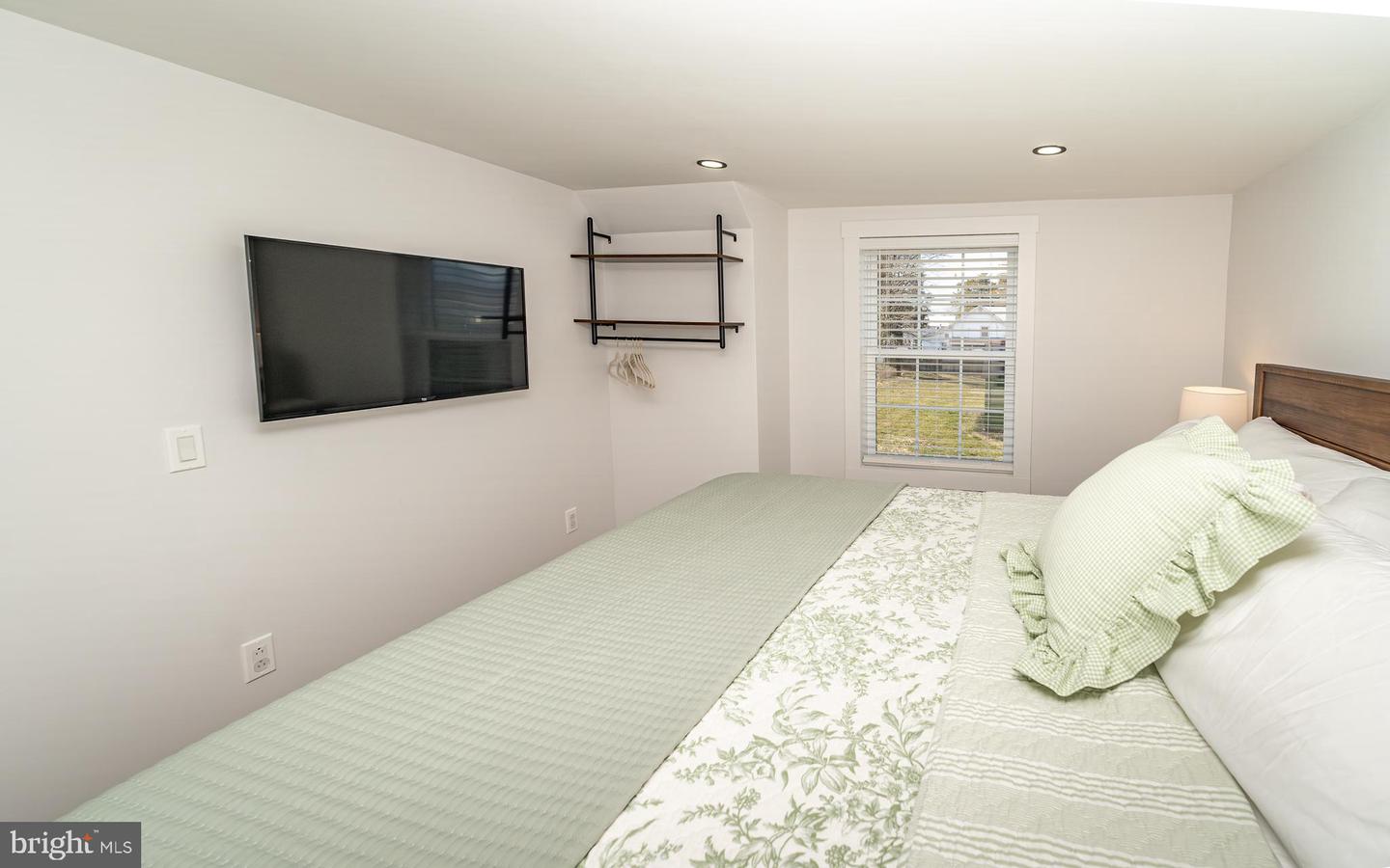 6 WILSON AVE, LURAY, Virginia 22835, 2 Bedrooms Bedrooms, ,2 BathroomsBathrooms,Residential,For sale,6 WILSON AVE,VAPA2004898 MLS # VAPA2004898