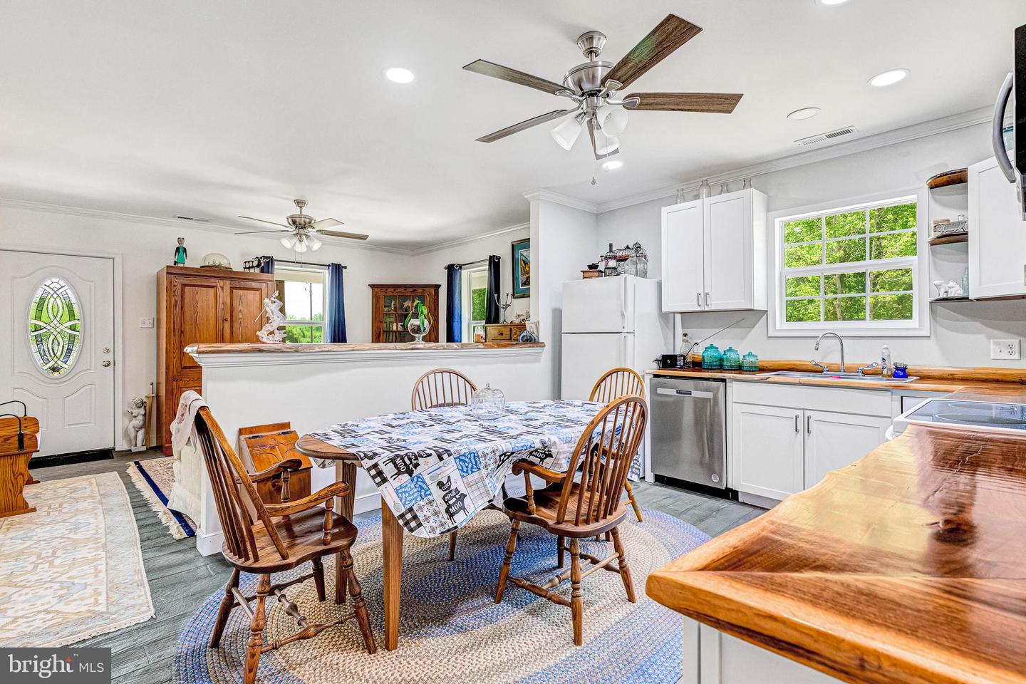 274 REGINA RD, LANCASTER, Virginia 22503, 3 Bedrooms Bedrooms, 6 Rooms Rooms,1 BathroomBathrooms,Residential,For sale,274 REGINA RD,VALV2000798 MLS # VALV2000798