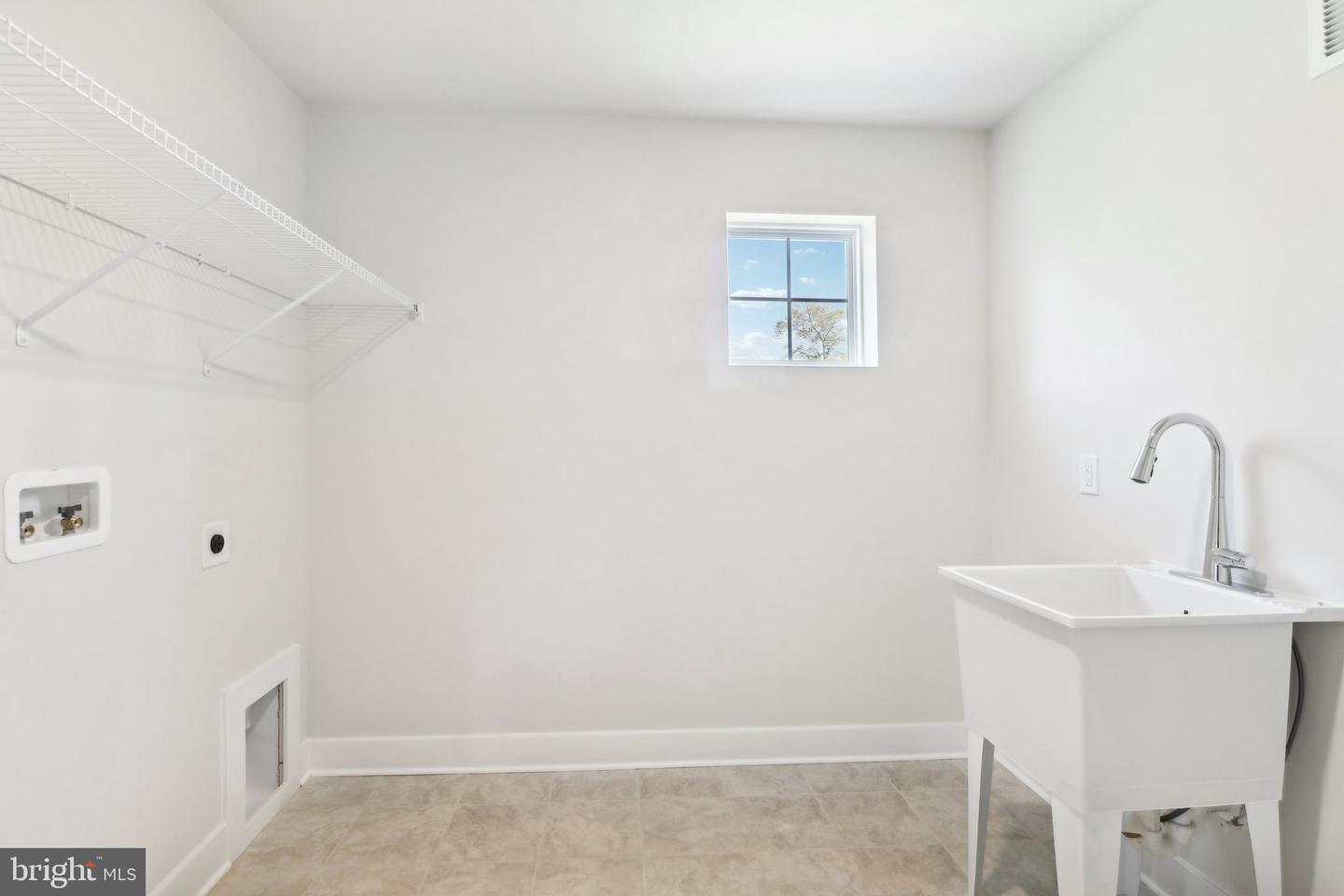 11798 WALES DR, FREDERICKSBURG, Virginia 22407, 5 Bedrooms Bedrooms, ,5 BathroomsBathrooms,Residential,For sale,11798 WALES DR,VASP2033046 MLS # VASP2033046
