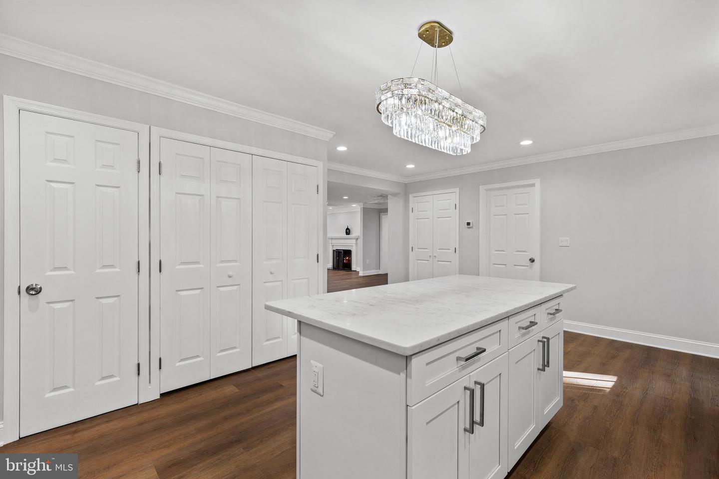 3051 SLEEPY HOLLOW RD, FALLS CHURCH, Virginia 22042, 7 Bedrooms Bedrooms, ,5 BathroomsBathrooms,Residential,For sale,3051 SLEEPY HOLLOW RD,VAFX2240250 MLS # VAFX2240250