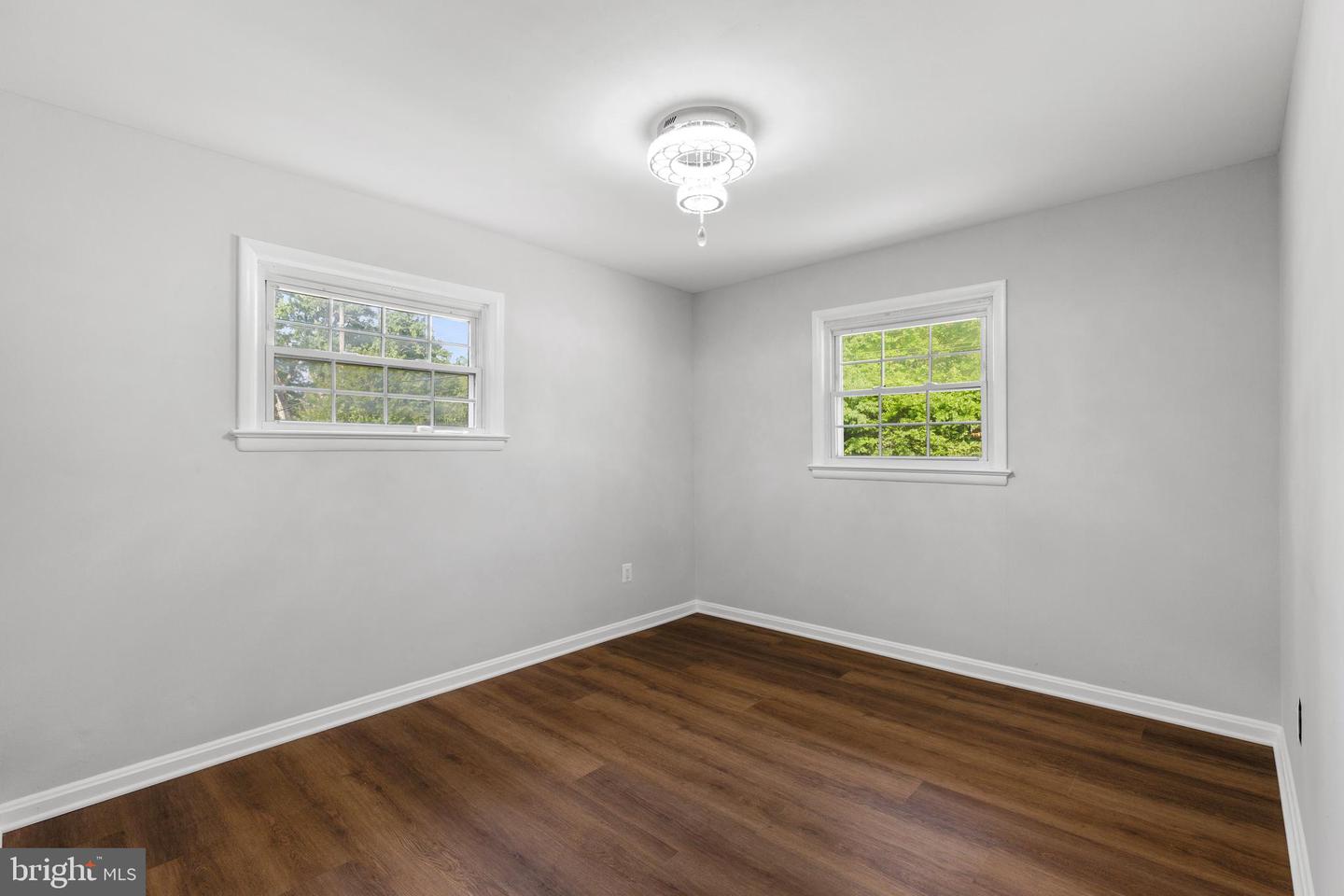 3051 SLEEPY HOLLOW RD, FALLS CHURCH, Virginia 22042, 7 Bedrooms Bedrooms, ,5 BathroomsBathrooms,Residential,For sale,3051 SLEEPY HOLLOW RD,VAFX2240250 MLS # VAFX2240250