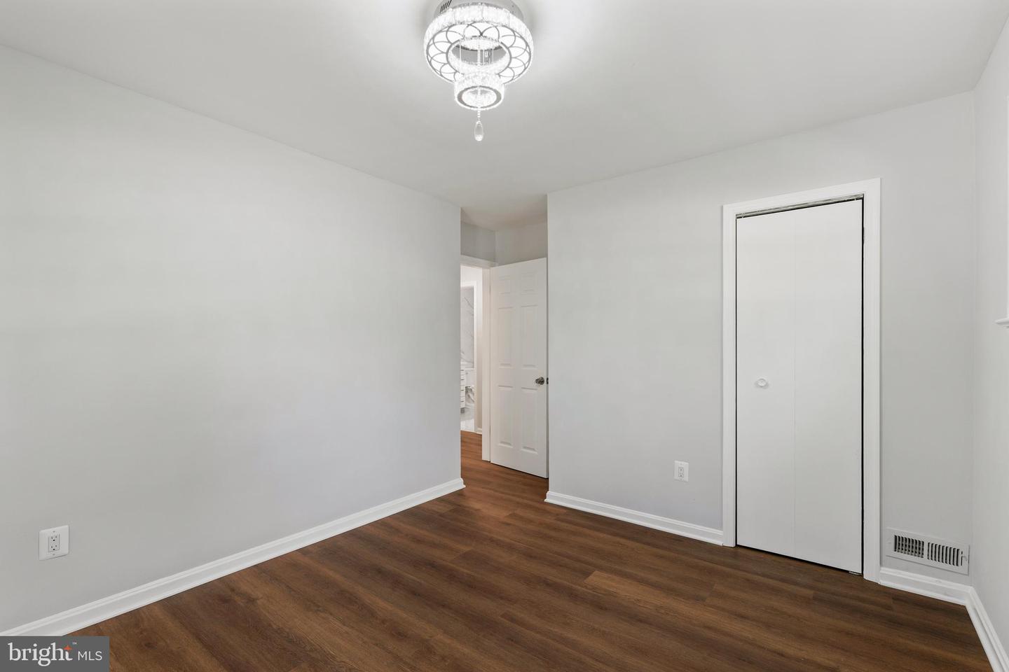 3051 SLEEPY HOLLOW RD, FALLS CHURCH, Virginia 22042, 7 Bedrooms Bedrooms, ,5 BathroomsBathrooms,Residential,For sale,3051 SLEEPY HOLLOW RD,VAFX2240250 MLS # VAFX2240250