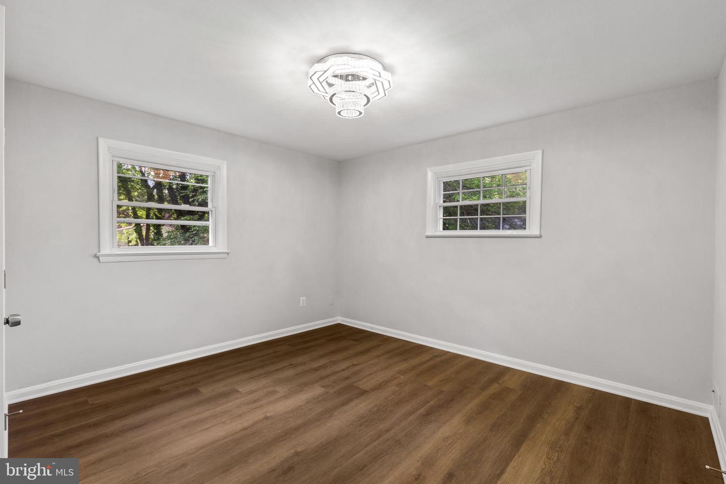 3051 SLEEPY HOLLOW RD, FALLS CHURCH, Virginia 22042, 7 Bedrooms Bedrooms, ,5 BathroomsBathrooms,Residential,For sale,3051 SLEEPY HOLLOW RD,VAFX2240250 MLS # VAFX2240250