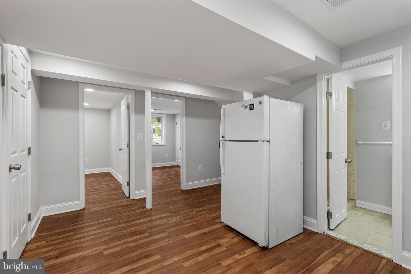 3051 SLEEPY HOLLOW RD, FALLS CHURCH, Virginia 22042, 7 Bedrooms Bedrooms, ,5 BathroomsBathrooms,Residential,For sale,3051 SLEEPY HOLLOW RD,VAFX2240250 MLS # VAFX2240250