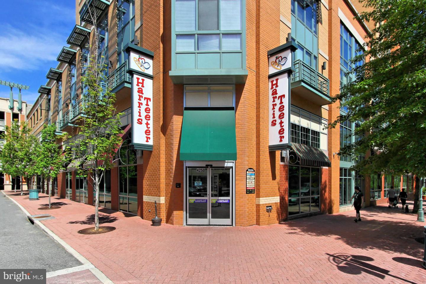 2330 S QUINCY ST #1, ARLINGTON, Virginia 22204, 2 Bedrooms Bedrooms, ,2 BathroomsBathrooms,Residential,For sale,2330 S QUINCY ST #1,VAAR2057352 MLS # VAAR2057352