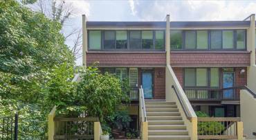 2330 S QUINCY ST #1, ARLINGTON, Virginia 22204, 2 Bedrooms Bedrooms, ,2 BathroomsBathrooms,Residential,For sale,2330 S QUINCY ST #1,VAAR2057352 MLS # VAAR2057352