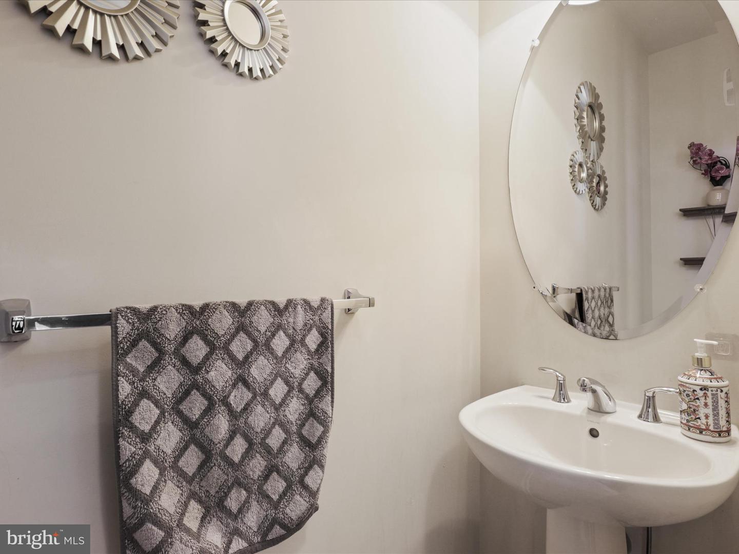 43205 THOROUGHFARE GAP TER, ASHBURN, Virginia 20148, 3 Bedrooms Bedrooms, ,2 BathroomsBathrooms,Residential,For sale,43205 THOROUGHFARE GAP TER,VALO2096174 MLS # VALO2096174