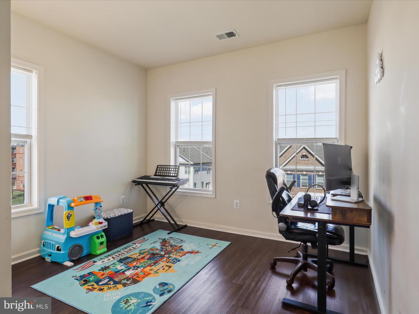 43205 THOROUGHFARE GAP TER, ASHBURN, Virginia 20148, 3 Bedrooms Bedrooms, ,2 BathroomsBathrooms,Residential,For sale,43205 THOROUGHFARE GAP TER,VALO2096174 MLS # VALO2096174