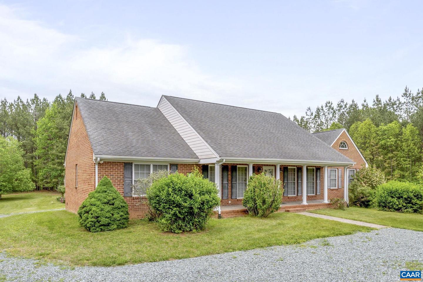 2508 THOMAS JEFFERSON PKWY, CHARLOTTESVILLE, Virginia 22902, 3 Bedrooms Bedrooms, ,2 BathroomsBathrooms,Residential,For sale,2508 THOMAS JEFFERSON PKWY,664396 MLS # 664396