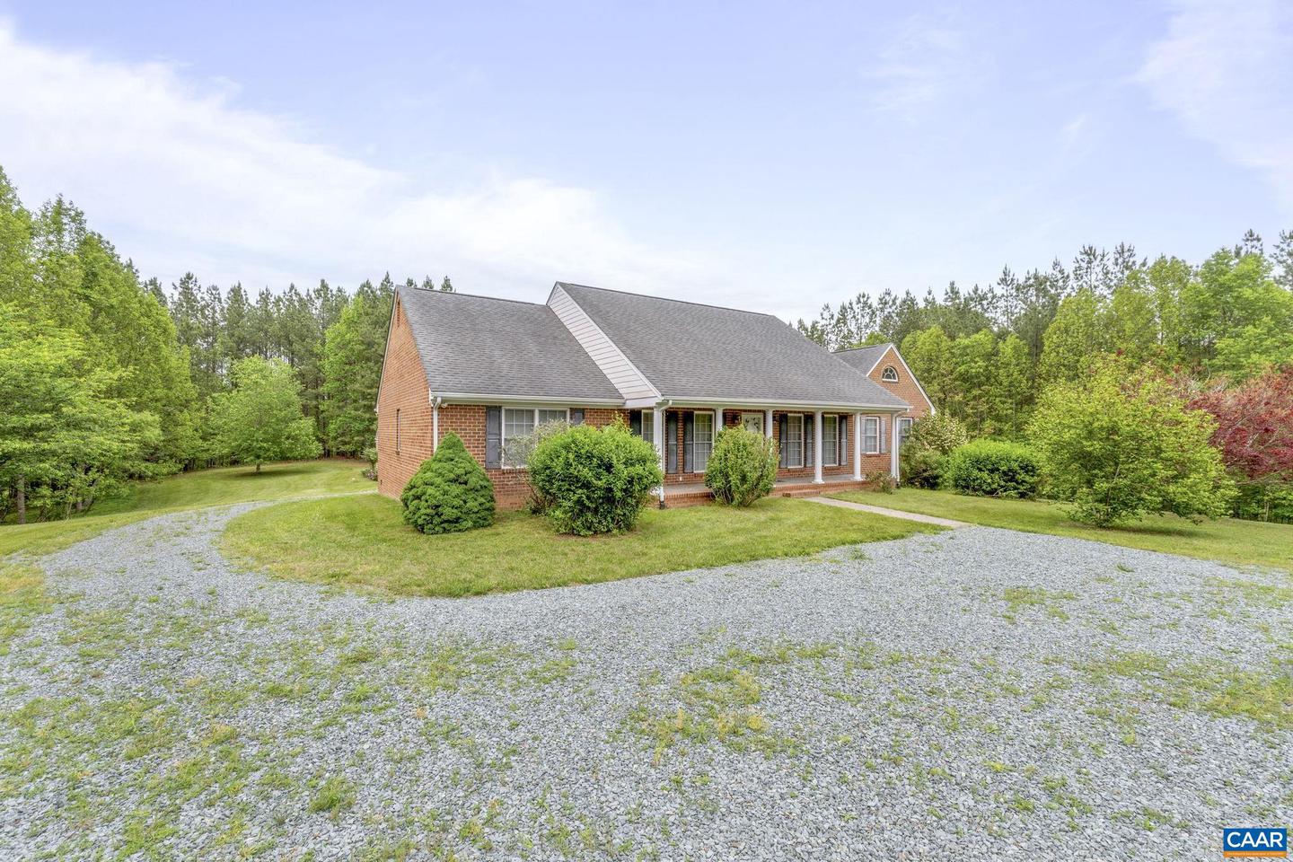 2508 THOMAS JEFFERSON PKWY, CHARLOTTESVILLE, Virginia 22902, 3 Bedrooms Bedrooms, ,2 BathroomsBathrooms,Residential,For sale,2508 THOMAS JEFFERSON PKWY,664396 MLS # 664396