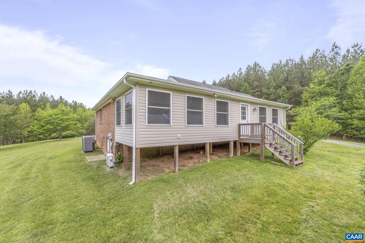 2508 THOMAS JEFFERSON PKWY, CHARLOTTESVILLE, Virginia 22902, 3 Bedrooms Bedrooms, ,2 BathroomsBathrooms,Residential,For sale,2508 THOMAS JEFFERSON PKWY,664396 MLS # 664396