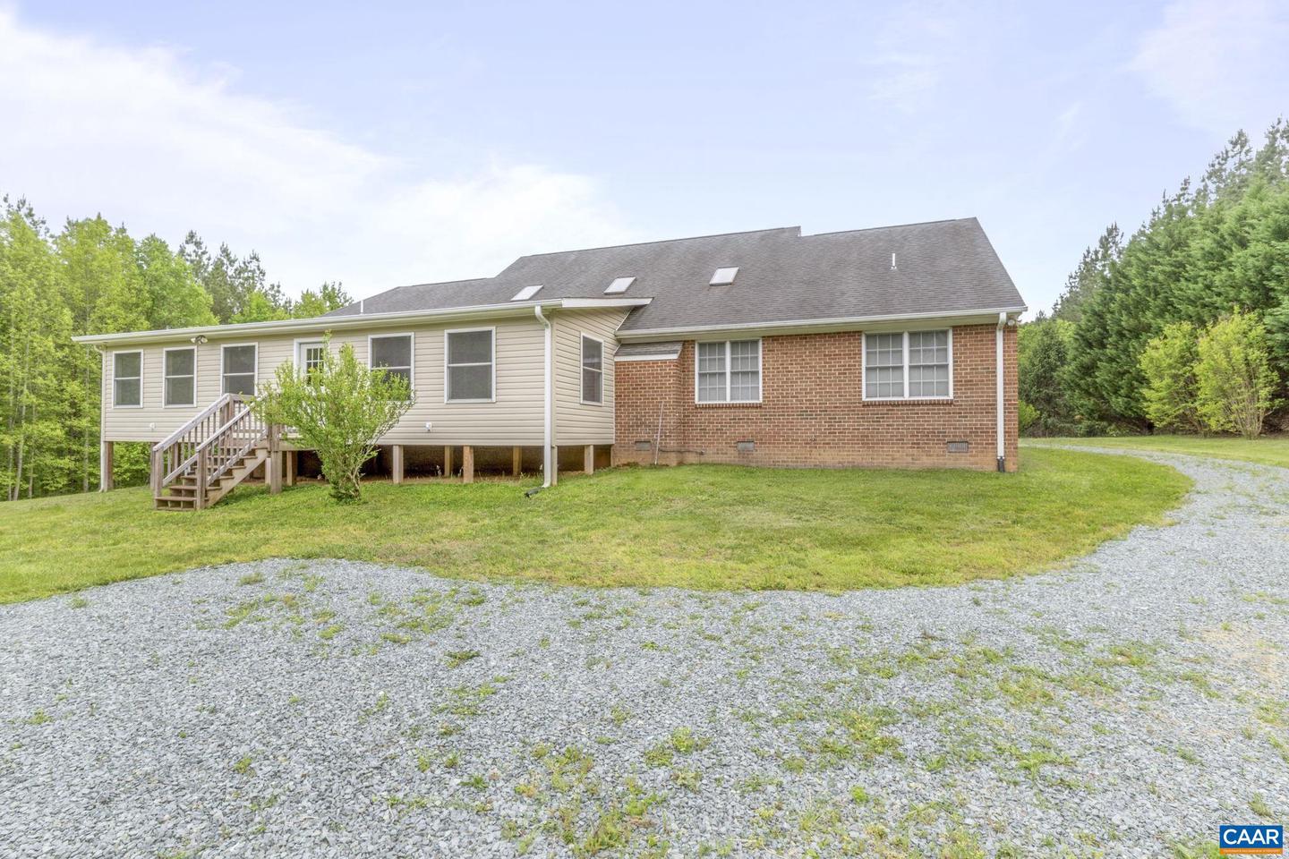 2508 THOMAS JEFFERSON PKWY, CHARLOTTESVILLE, Virginia 22902, 3 Bedrooms Bedrooms, ,2 BathroomsBathrooms,Residential,For sale,2508 THOMAS JEFFERSON PKWY,664396 MLS # 664396