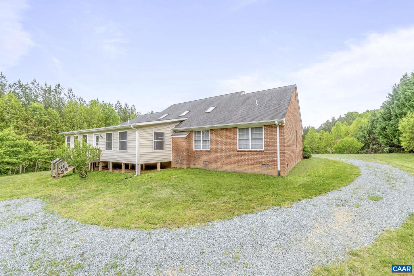 2508 THOMAS JEFFERSON PKWY, CHARLOTTESVILLE, Virginia 22902, 3 Bedrooms Bedrooms, ,2 BathroomsBathrooms,Residential,For sale,2508 THOMAS JEFFERSON PKWY,664396 MLS # 664396