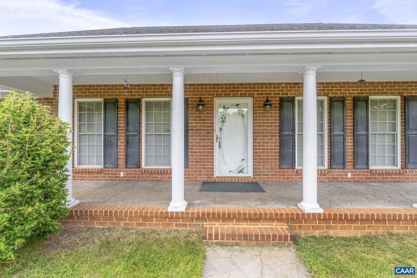 2508 THOMAS JEFFERSON PKWY, CHARLOTTESVILLE, Virginia 22902, 3 Bedrooms Bedrooms, ,2 BathroomsBathrooms,Residential,For sale,2508 THOMAS JEFFERSON PKWY,664396 MLS # 664396