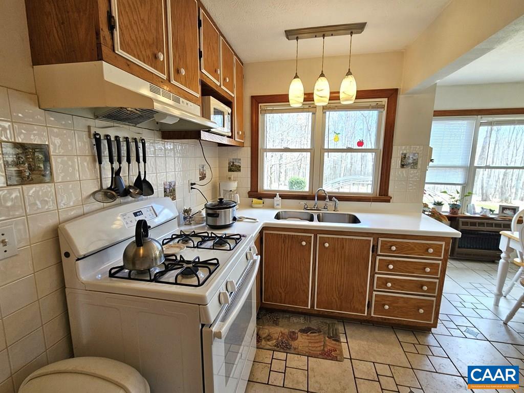 419 CAMDEN ST, DILLWYN, Virginia 23936, 3 Bedrooms Bedrooms, ,1 BathroomBathrooms,Residential,For sale,419 CAMDEN ST,664403 MLS # 664403