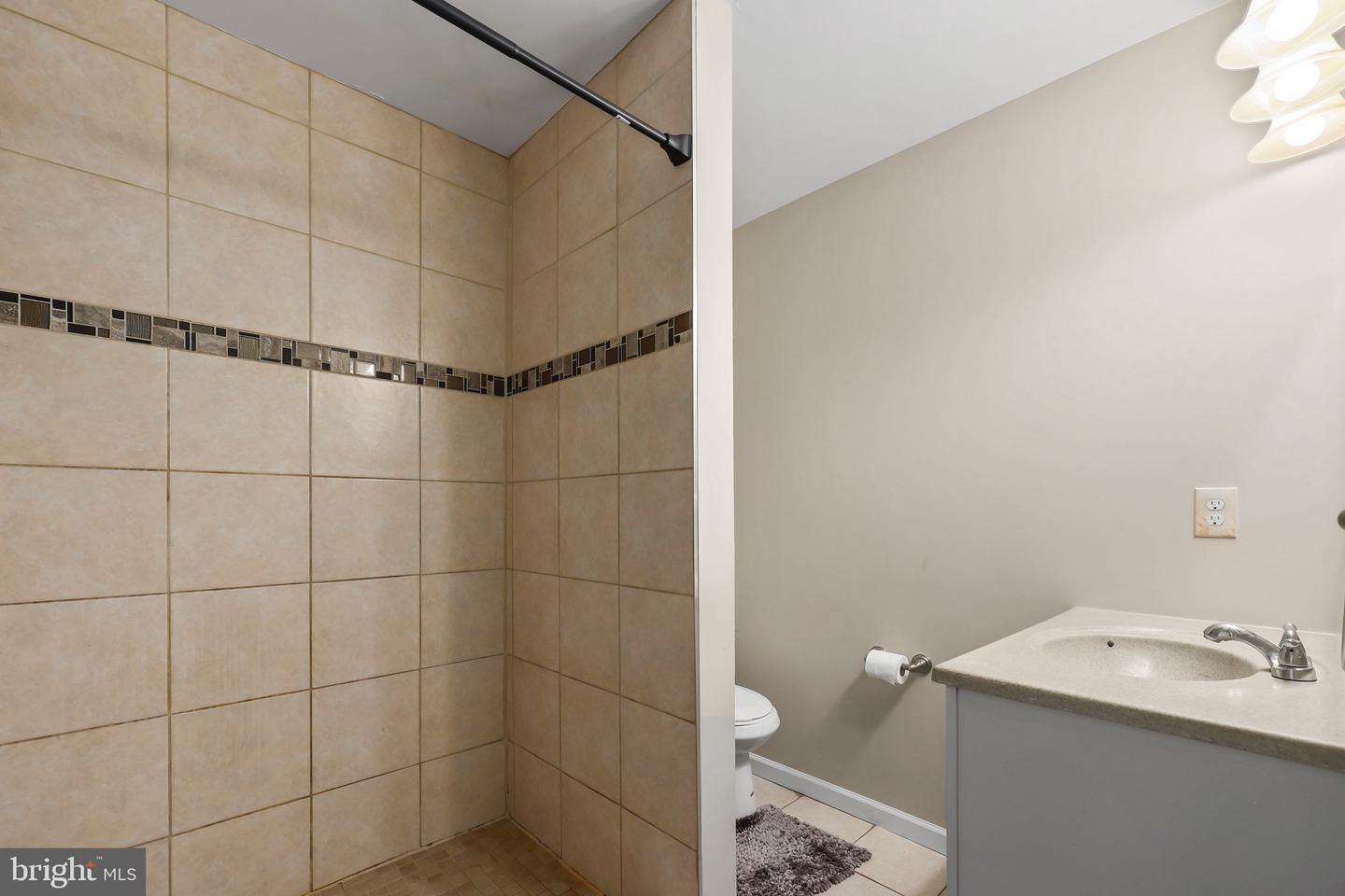 5584 REARDON LN, WOODBRIDGE, Virginia 22193, 4 Bedrooms Bedrooms, ,2 BathroomsBathrooms,Residential,For sale,5584 REARDON LN,VAPW2094458 MLS # VAPW2094458