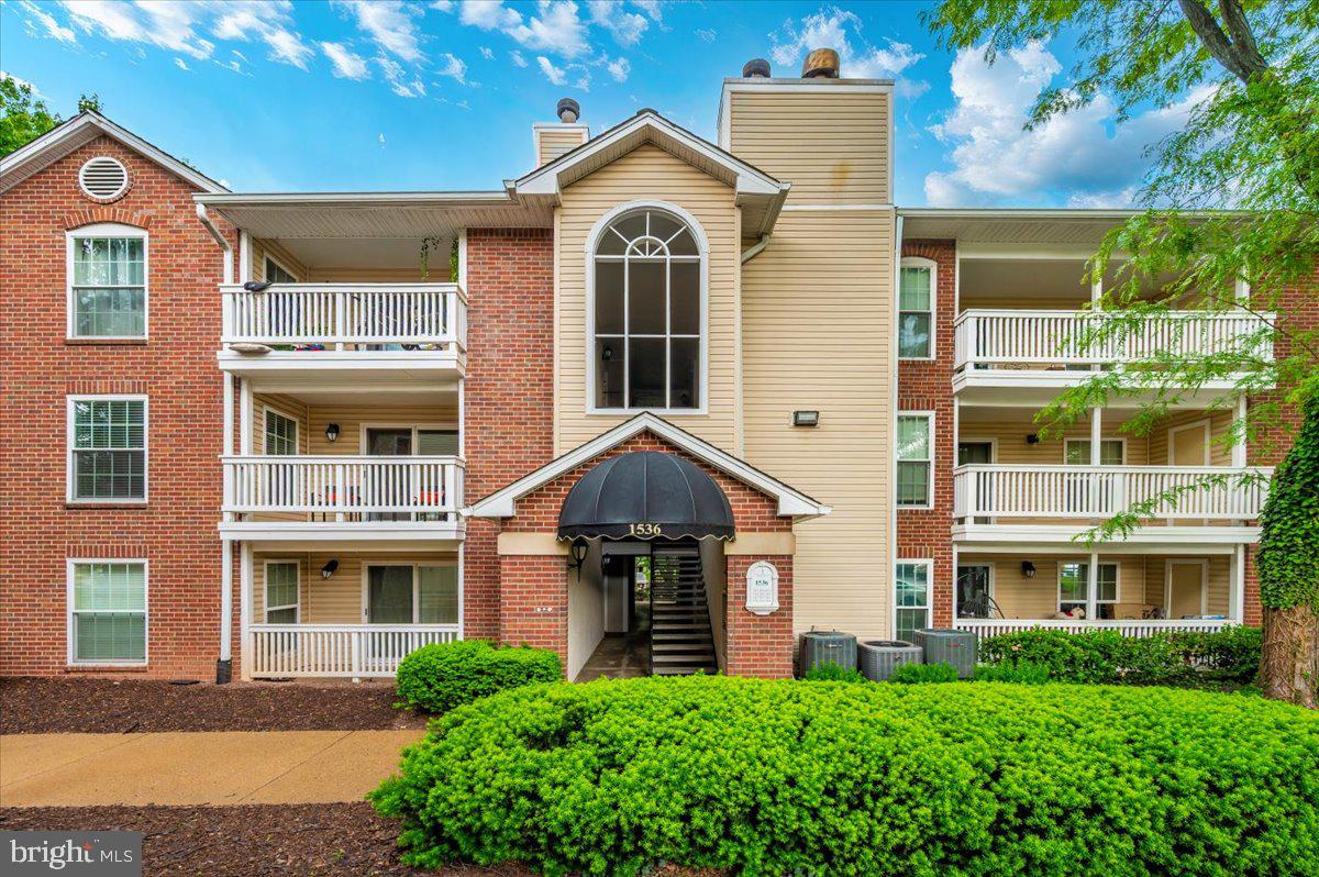 1536 LINCOLN WAY #201B, MCLEAN, Virginia 22102, 1 Bedroom Bedrooms, ,1 BathroomBathrooms,Residential,For sale,1536 LINCOLN WAY #201B,VAFX2240012 MLS # VAFX2240012