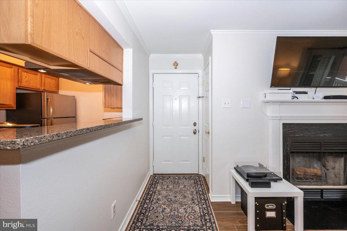 1536 LINCOLN WAY #201B, MCLEAN, Virginia 22102, 1 Bedroom Bedrooms, ,1 BathroomBathrooms,Residential,For sale,1536 LINCOLN WAY #201B,VAFX2240012 MLS # VAFX2240012