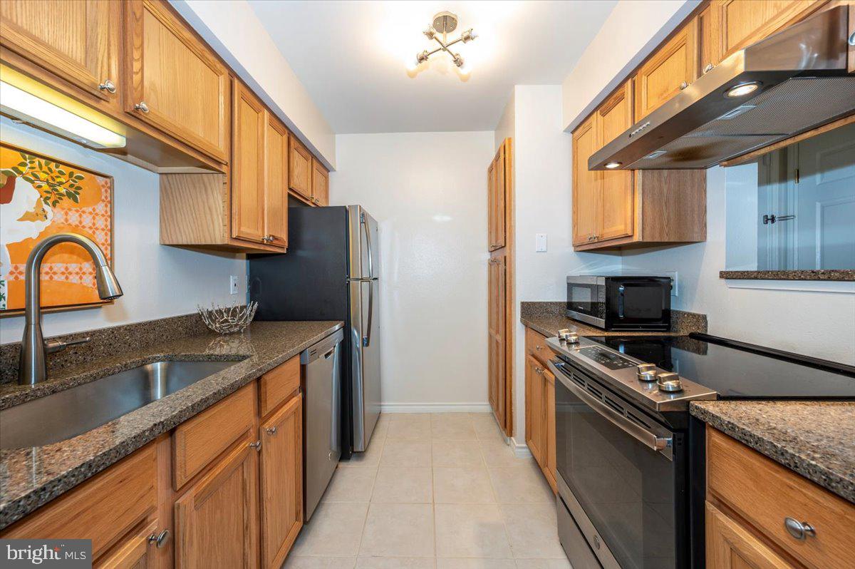 1536 LINCOLN WAY #201B, MCLEAN, Virginia 22102, 1 Bedroom Bedrooms, ,1 BathroomBathrooms,Residential,For sale,1536 LINCOLN WAY #201B,VAFX2240012 MLS # VAFX2240012