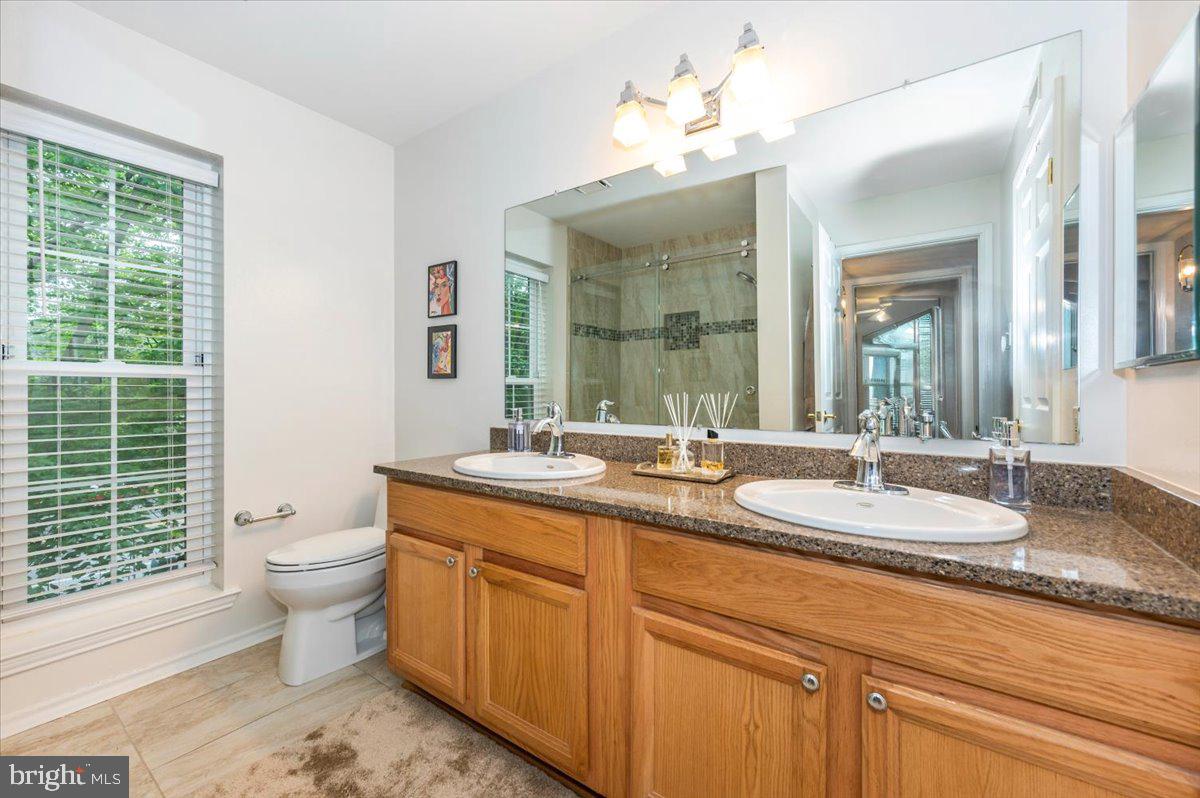 1536 LINCOLN WAY #201B, MCLEAN, Virginia 22102, 1 Bedroom Bedrooms, ,1 BathroomBathrooms,Residential,For sale,1536 LINCOLN WAY #201B,VAFX2240012 MLS # VAFX2240012