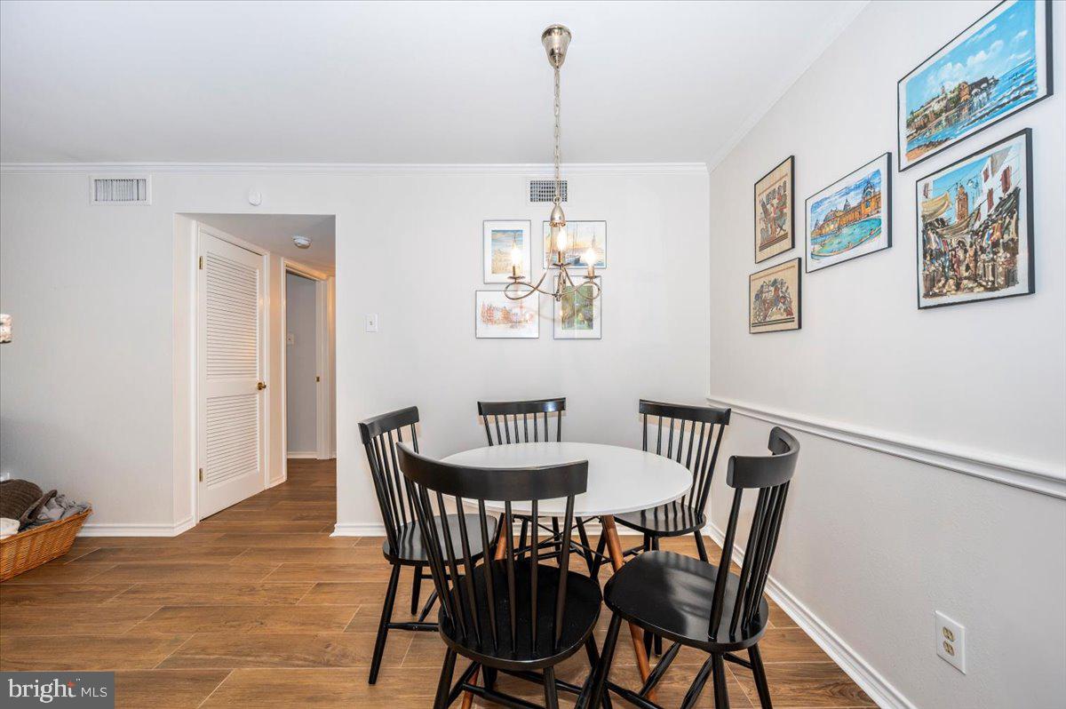 1536 LINCOLN WAY #201B, MCLEAN, Virginia 22102, 1 Bedroom Bedrooms, ,1 BathroomBathrooms,Residential,For sale,1536 LINCOLN WAY #201B,VAFX2240012 MLS # VAFX2240012
