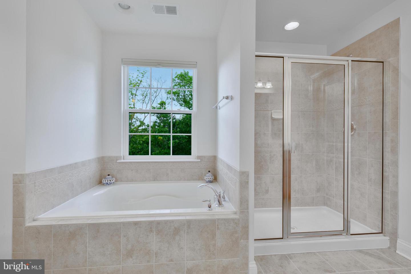 25785 RACING SUN DR, ALDIE, Virginia 20105, 4 Bedrooms Bedrooms, ,4 BathroomsBathrooms,Residential,For sale,25785 RACING SUN DR,VALO2096098 MLS # VALO2096098
