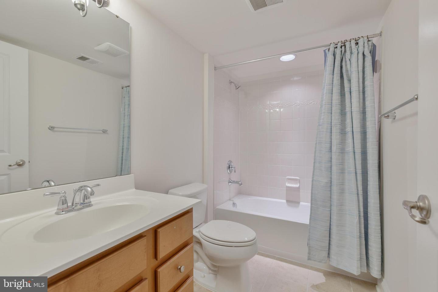 25785 RACING SUN DR, ALDIE, Virginia 20105, 4 Bedrooms Bedrooms, ,4 BathroomsBathrooms,Residential,For sale,25785 RACING SUN DR,VALO2096098 MLS # VALO2096098