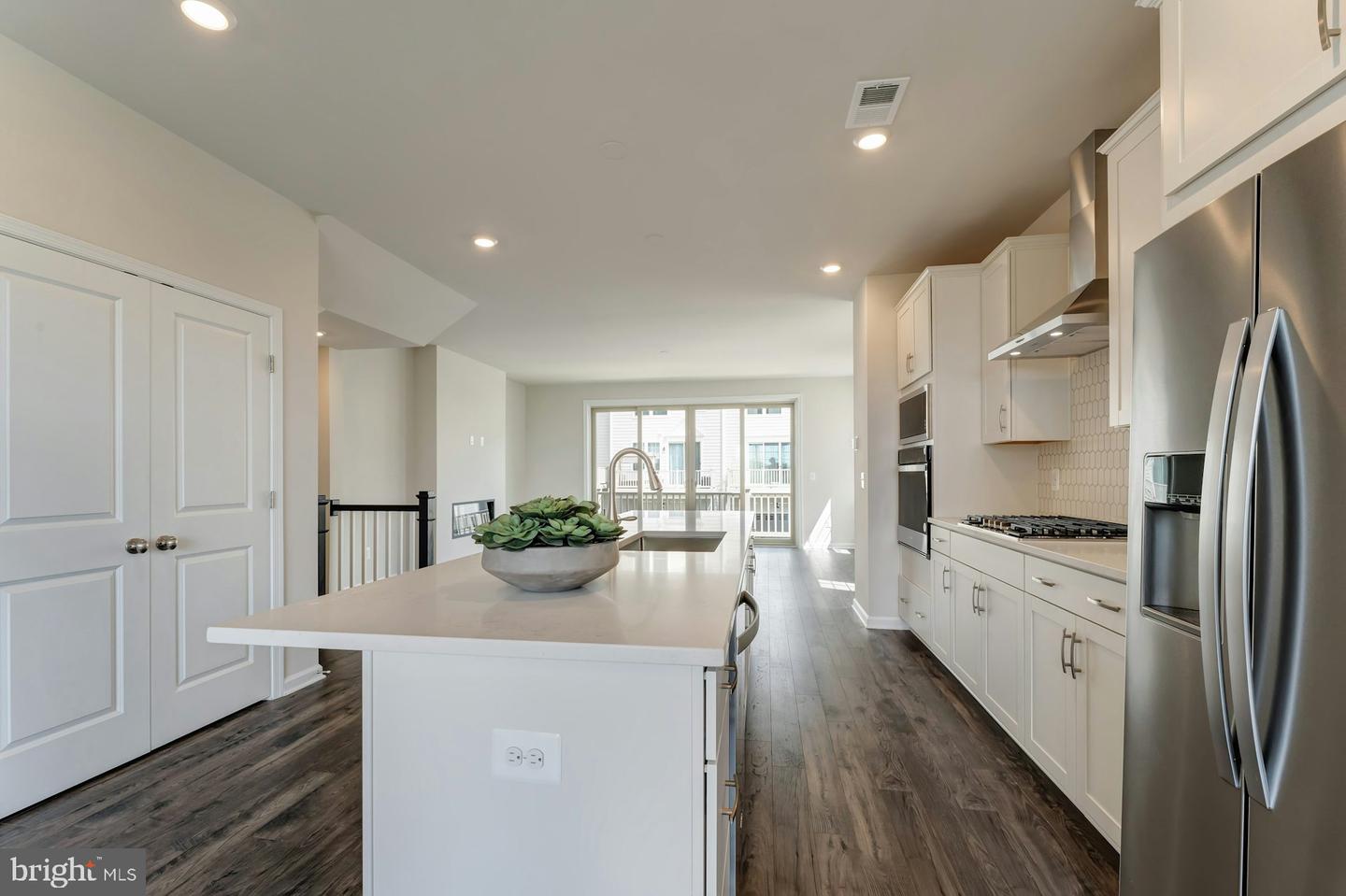 711 SAWBACK SQ NE, LEESBURG, Virginia 20176, 3 Bedrooms Bedrooms, ,2 BathroomsBathrooms,Residential,For sale,711 SAWBACK SQ NE,VALO2096102 MLS # VALO2096102