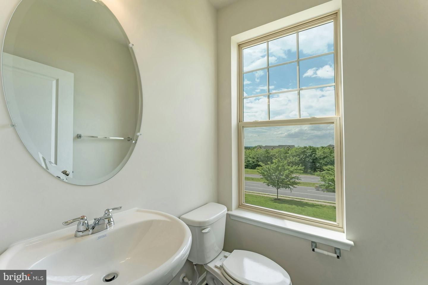 711 SAWBACK SQ NE, LEESBURG, Virginia 20176, 3 Bedrooms Bedrooms, ,2 BathroomsBathrooms,Residential,For sale,711 SAWBACK SQ NE,VALO2096102 MLS # VALO2096102