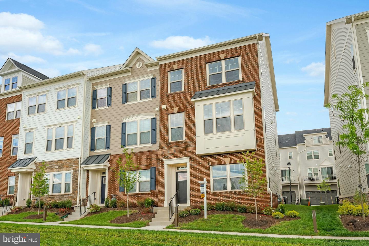 711 SAWBACK SQ NE, LEESBURG, Virginia 20176, 3 Bedrooms Bedrooms, ,2 BathroomsBathrooms,Residential,For sale,711 SAWBACK SQ NE,VALO2096102 MLS # VALO2096102