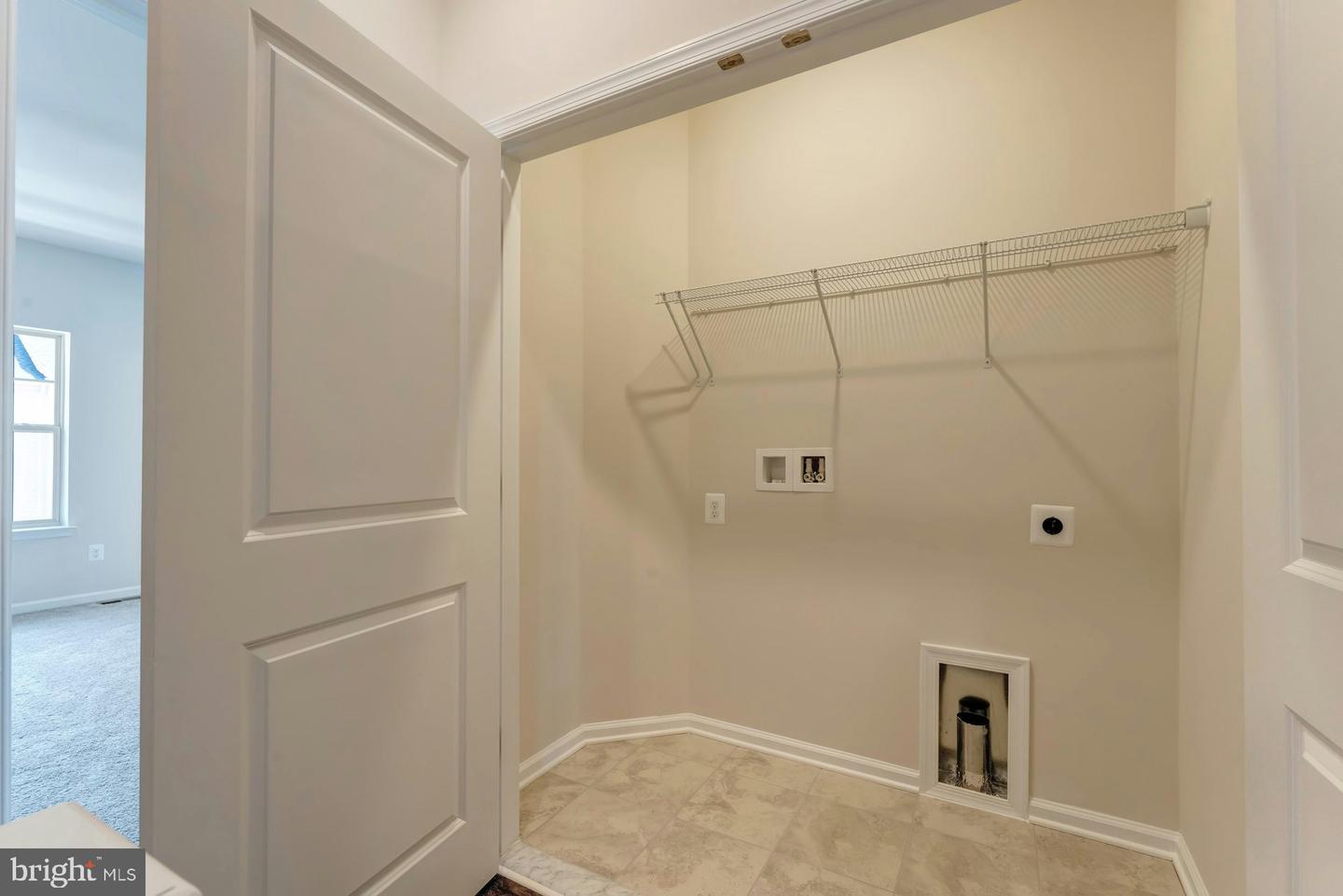 711 SAWBACK SQ NE, LEESBURG, Virginia 20176, 3 Bedrooms Bedrooms, ,2 BathroomsBathrooms,Residential,For sale,711 SAWBACK SQ NE,VALO2096102 MLS # VALO2096102