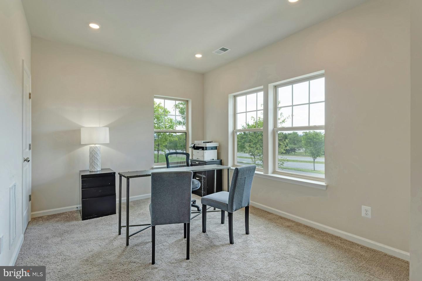 711 SAWBACK SQ NE, LEESBURG, Virginia 20176, 3 Bedrooms Bedrooms, ,2 BathroomsBathrooms,Residential,For sale,711 SAWBACK SQ NE,VALO2096102 MLS # VALO2096102