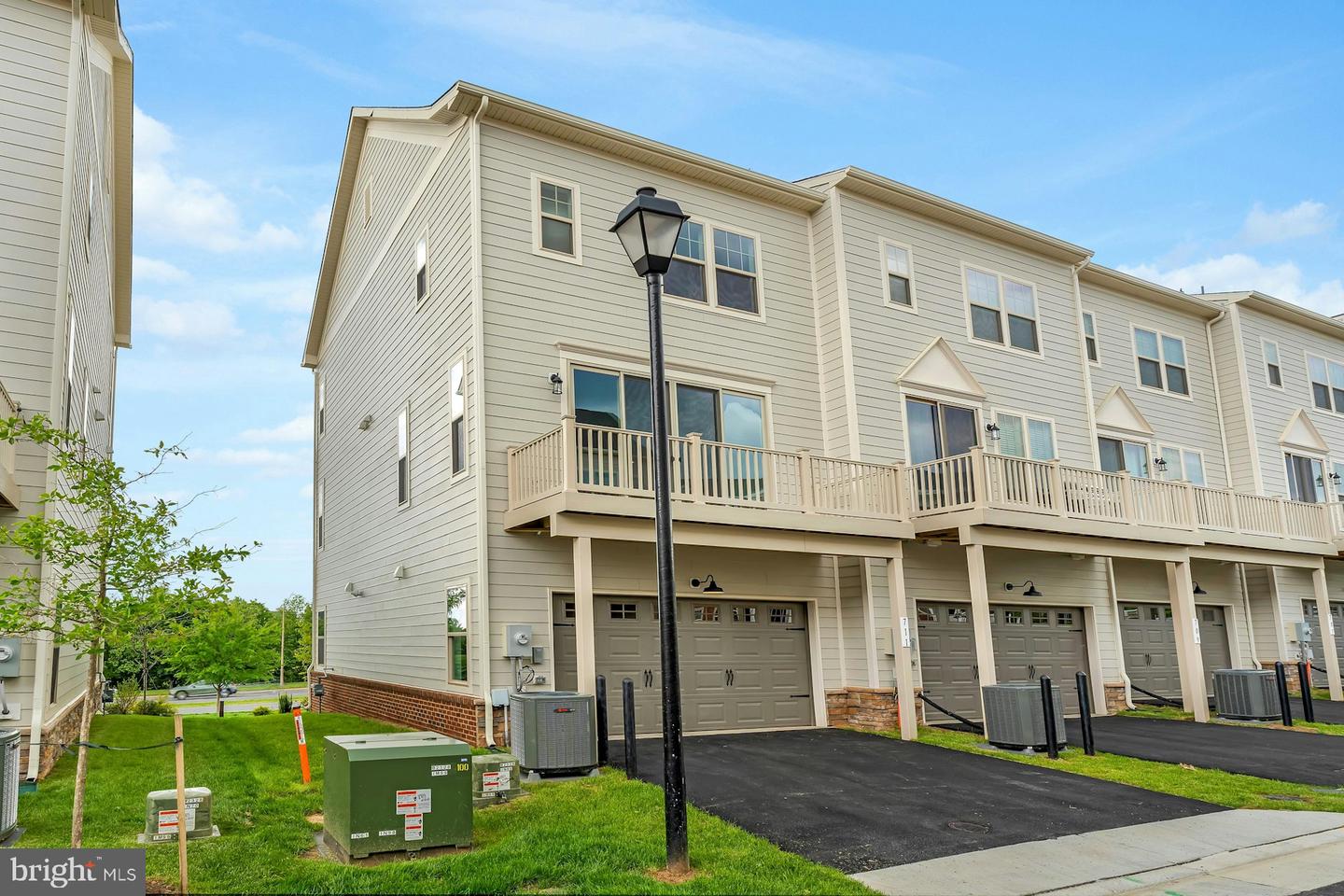 711 SAWBACK SQ NE, LEESBURG, Virginia 20176, 3 Bedrooms Bedrooms, ,2 BathroomsBathrooms,Residential,For sale,711 SAWBACK SQ NE,VALO2096102 MLS # VALO2096102