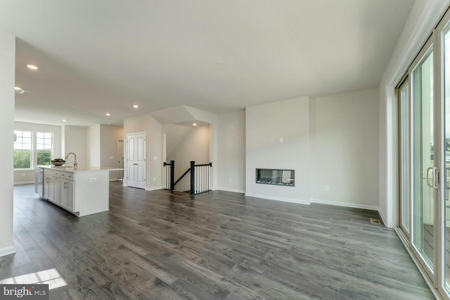 711 SAWBACK SQ NE, LEESBURG, Virginia 20176, 3 Bedrooms Bedrooms, ,2 BathroomsBathrooms,Residential,For sale,711 SAWBACK SQ NE,VALO2096102 MLS # VALO2096102