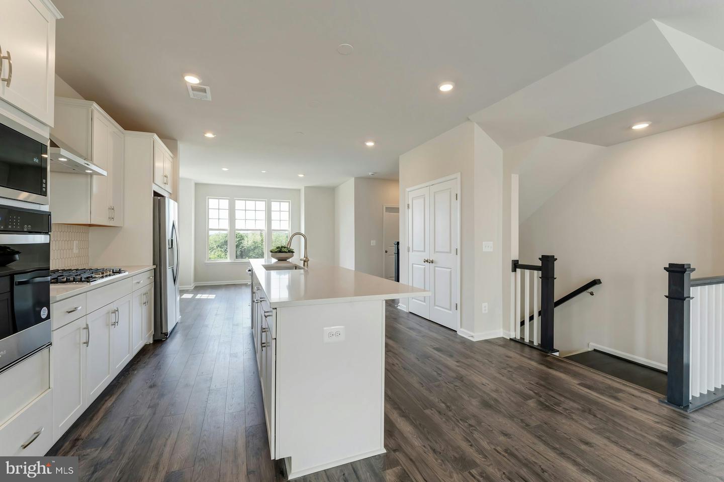 711 SAWBACK SQ NE, LEESBURG, Virginia 20176, 3 Bedrooms Bedrooms, ,2 BathroomsBathrooms,Residential,For sale,711 SAWBACK SQ NE,VALO2096102 MLS # VALO2096102