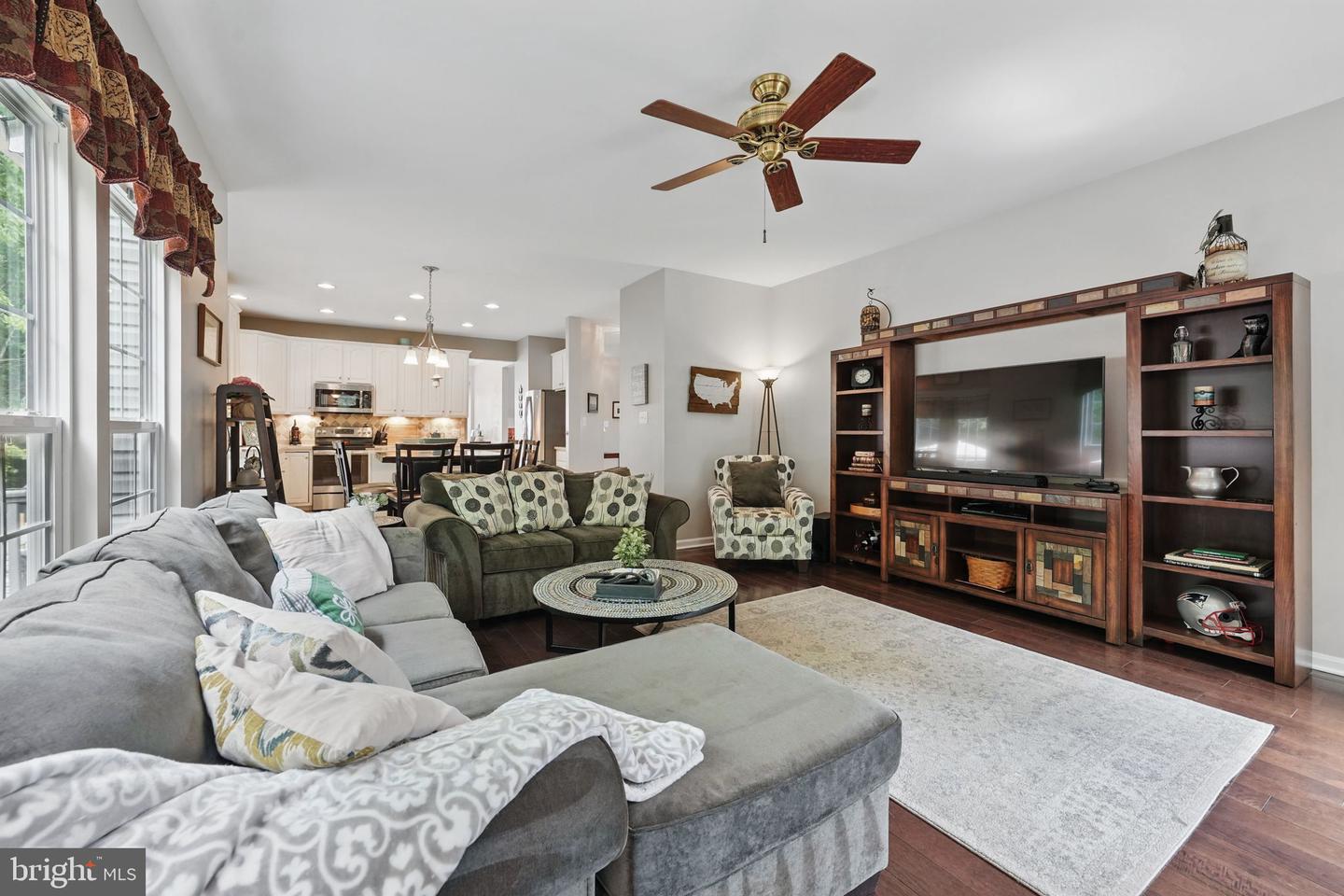 5280 GUNSTON HALL DR, WOODBRIDGE, Virginia 22193, 5 Bedrooms Bedrooms, ,3 BathroomsBathrooms,Residential,For sale,5280 GUNSTON HALL DR,VAPW2094418 MLS # VAPW2094418