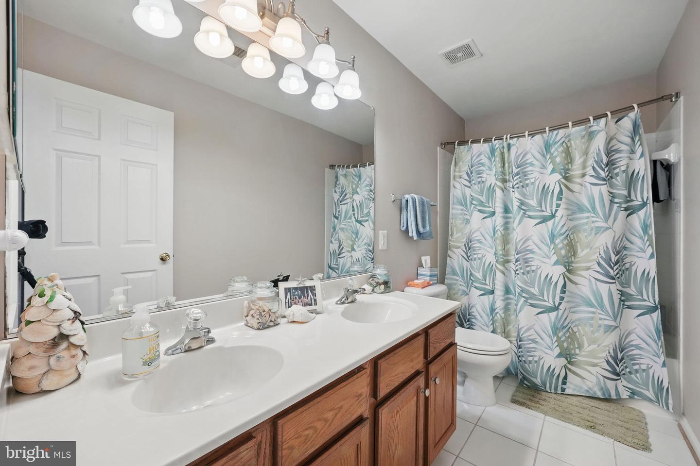 5280 GUNSTON HALL DR, WOODBRIDGE, Virginia 22193, 5 Bedrooms Bedrooms, ,3 BathroomsBathrooms,Residential,For sale,5280 GUNSTON HALL DR,VAPW2094418 MLS # VAPW2094418