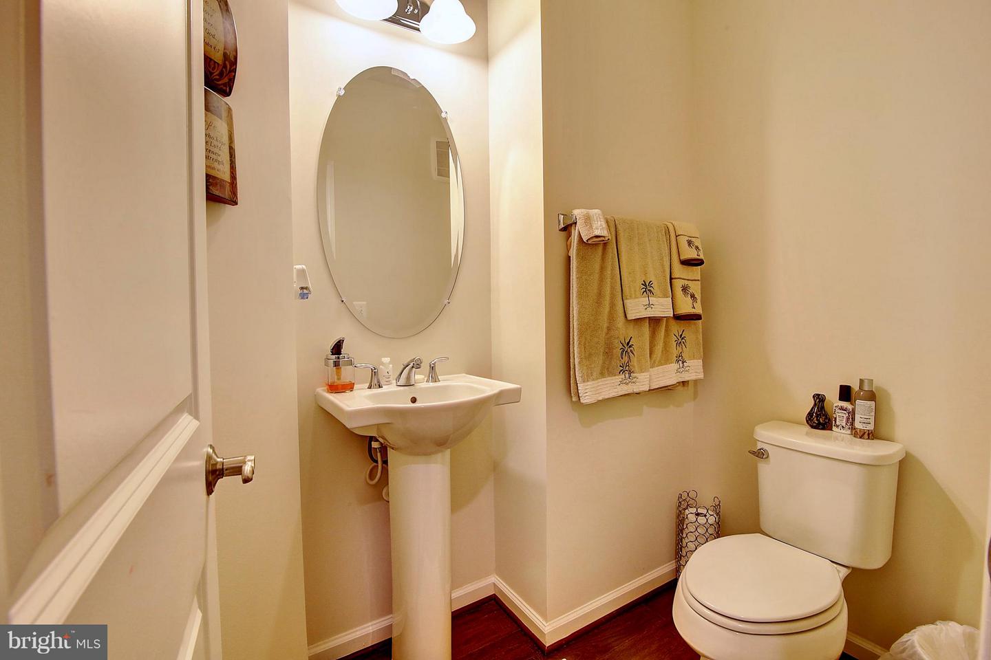 13937 HOLLOW WIND WAY #101, WOODBRIDGE, Virginia 22191, 3 Bedrooms Bedrooms, ,2 BathroomsBathrooms,Residential,For sale,13937 HOLLOW WIND WAY #101,VAPW2094420 MLS # VAPW2094420
