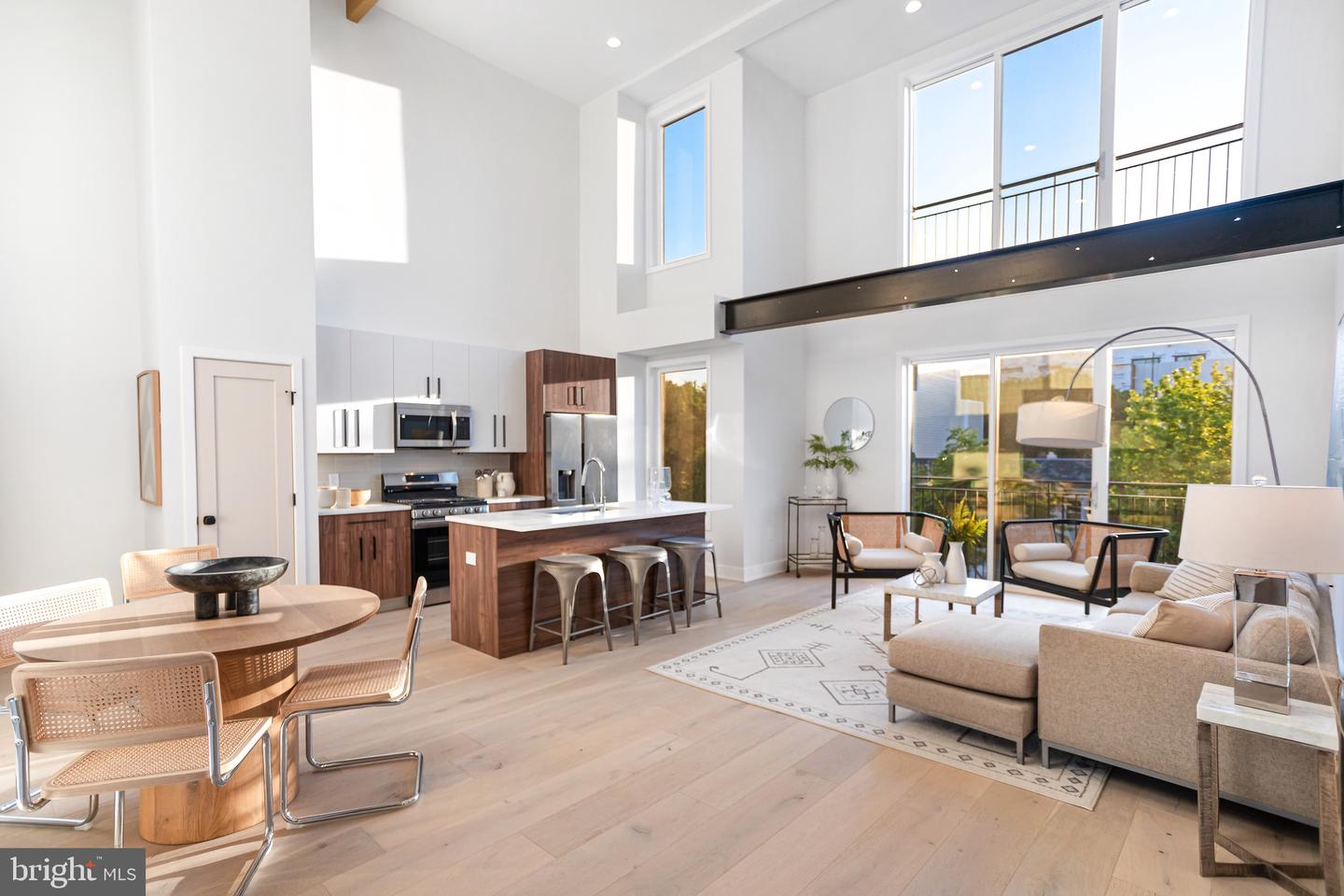 845 19TH ST NE #PH9, WASHINGTON, District Of Columbia 20002, 2 Bedrooms Bedrooms, ,2 BathroomsBathrooms,Residential,For sale,845 19TH ST NE #PH9,DCDC2200198 MLS # DCDC2200198