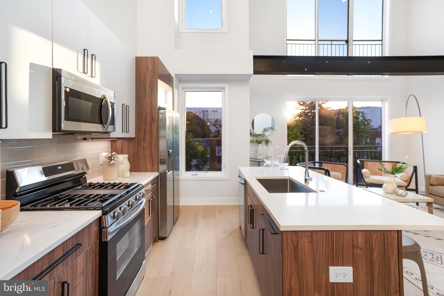 845 19TH ST NE #PH9, WASHINGTON, District Of Columbia 20002, 2 Bedrooms Bedrooms, ,2 BathroomsBathrooms,Residential,For sale,845 19TH ST NE #PH9,DCDC2200198 MLS # DCDC2200198