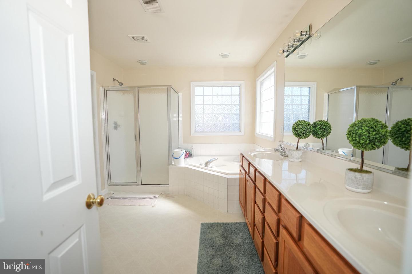 10825 SAMANTHA PL, FREDERICKSBURG, Virginia 22408, 4 Bedrooms Bedrooms, ,3 BathroomsBathrooms,Residential,For sale,10825 SAMANTHA PL,VASP2030292 MLS # VASP2030292