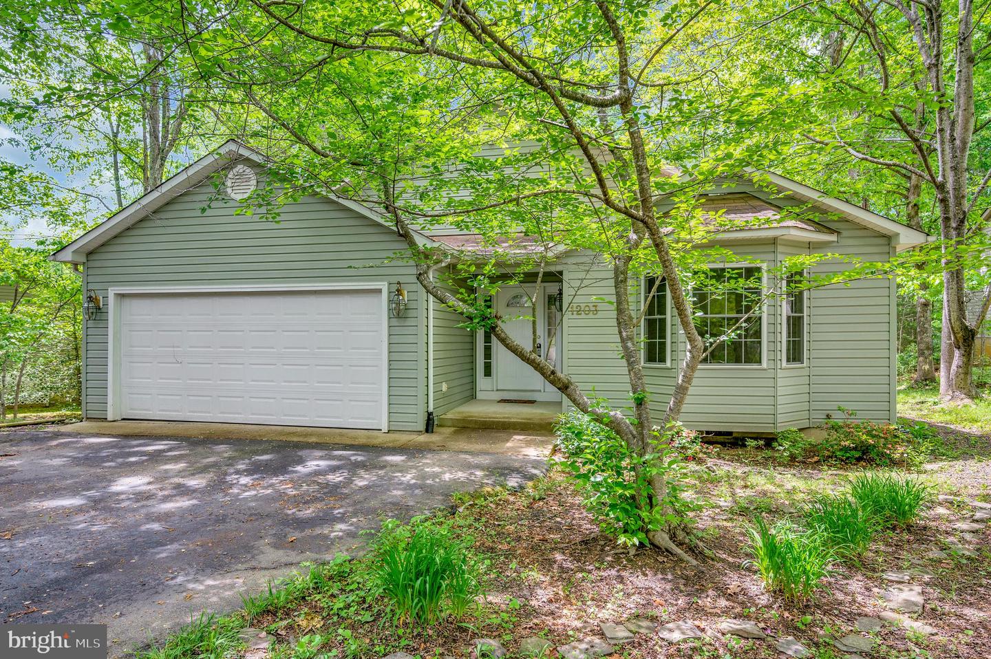 1203 CONFEDERATE DR, LOCUST GROVE, Virginia 22508, 3 Bedrooms Bedrooms, ,2 BathroomsBathrooms,Residential,For sale,1203 CONFEDERATE DR,VAOR2009418 MLS # VAOR2009418