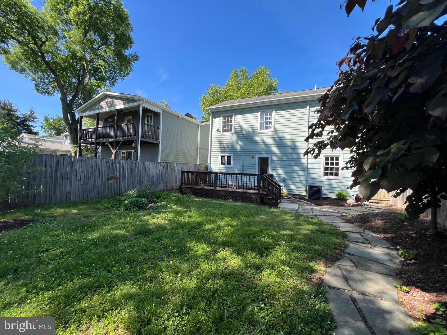 211 PRINCE EDWARD ST, FREDERICKSBURG, Virginia 22401, 3 Bedrooms Bedrooms, ,2 BathroomsBathrooms,Residential,For sale,211 PRINCE EDWARD ST,VAFB2008118 MLS # VAFB2008118