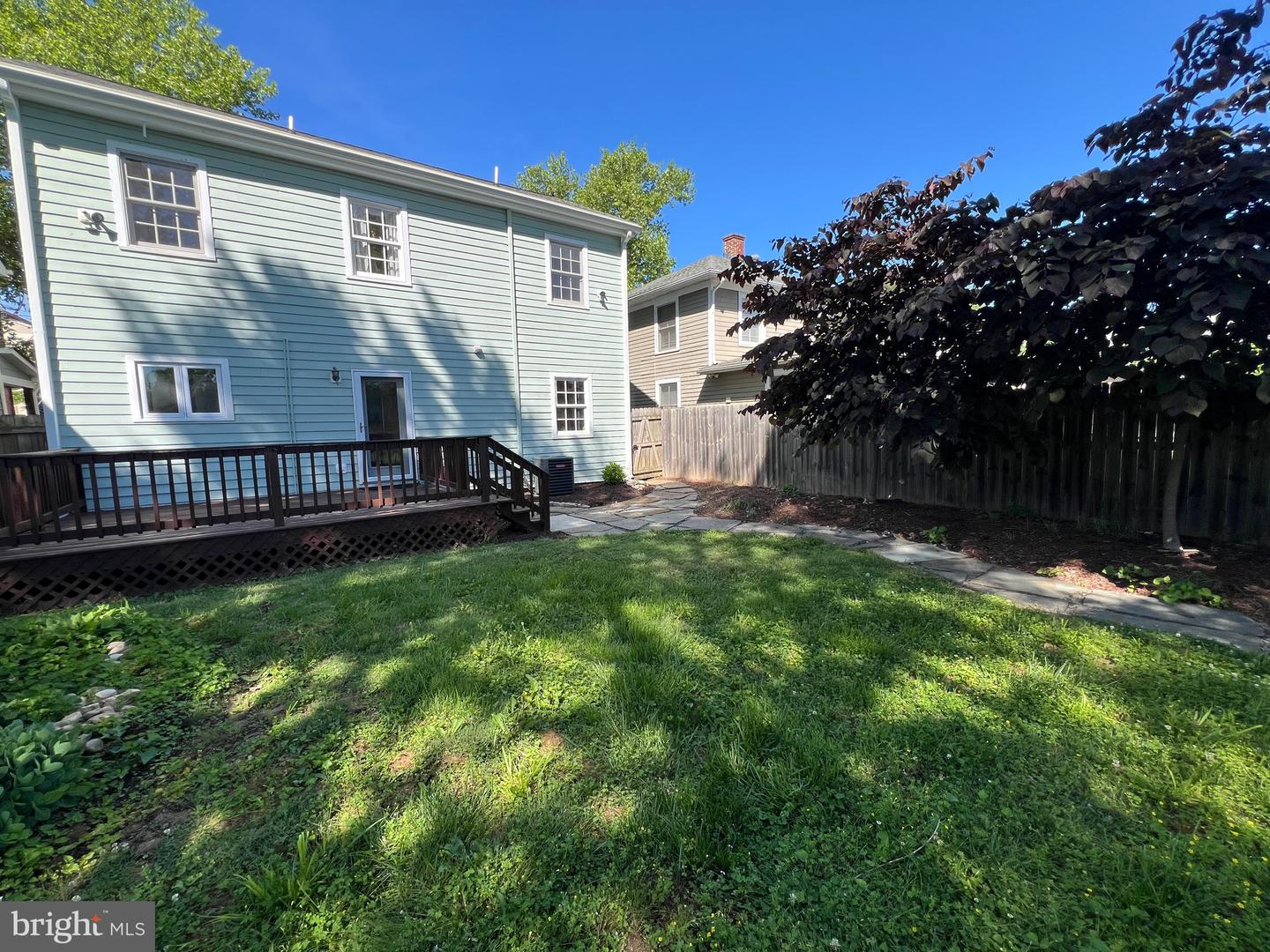 211 PRINCE EDWARD ST, FREDERICKSBURG, Virginia 22401, 3 Bedrooms Bedrooms, ,2 BathroomsBathrooms,Residential,For sale,211 PRINCE EDWARD ST,VAFB2008118 MLS # VAFB2008118
